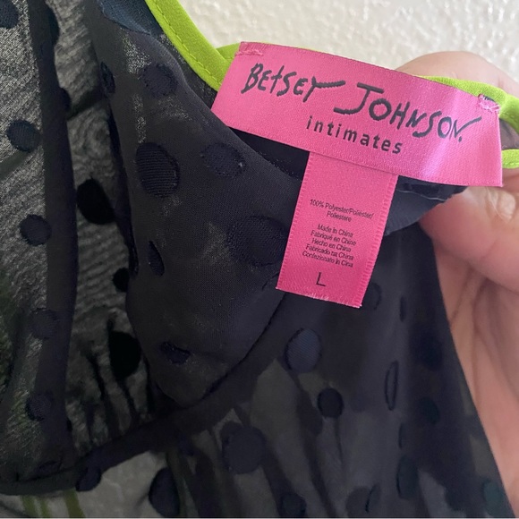 Betsy Johnson Launderette Size Large - Picture 8 of 13